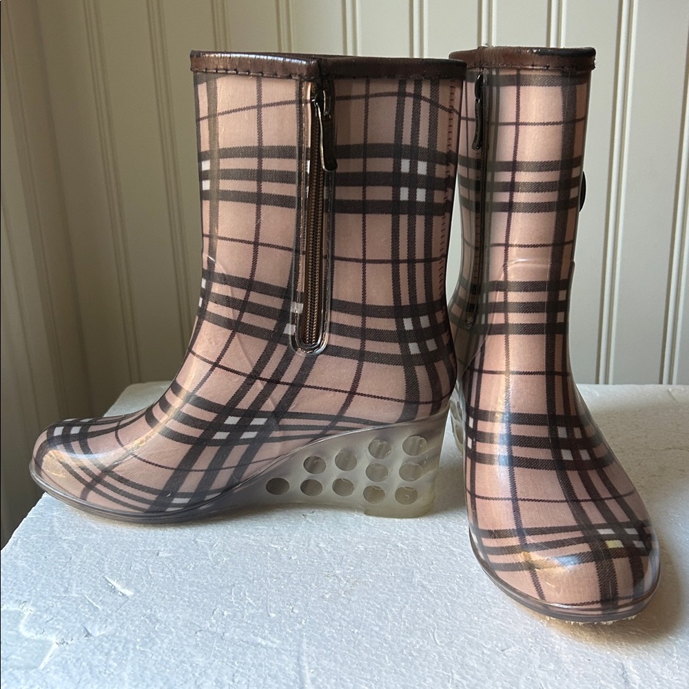 Sanming Mei perforated wedge heel pattern print ZipUp Rain Bootie Boot size37(6) - Picture 6 of 16